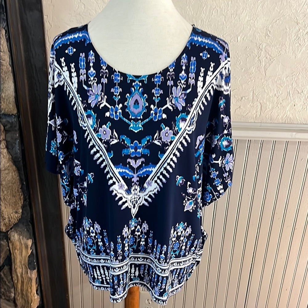 Chico's Blue and White Graphic Short Sleeve Blouse